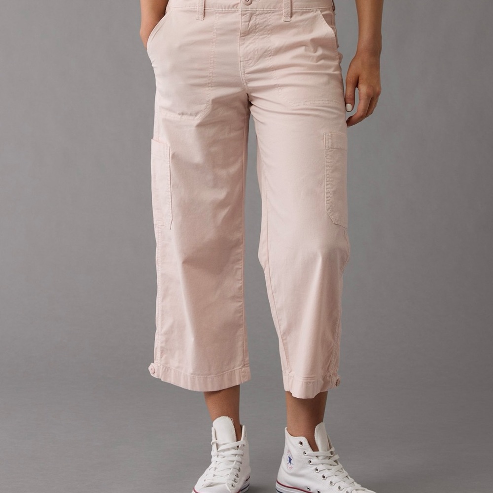 American Eagle Outfitters Stretch Low-Rise Cropped Pants. Size 10.